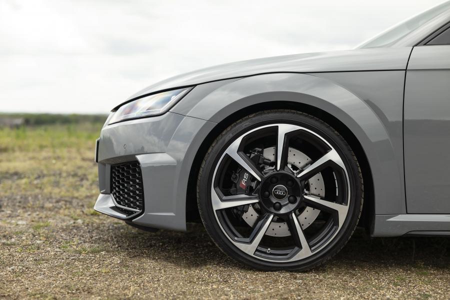 Колеса Audi TT RS Roadster (8S) 2019 года  (UK) (фото 13 из 36)